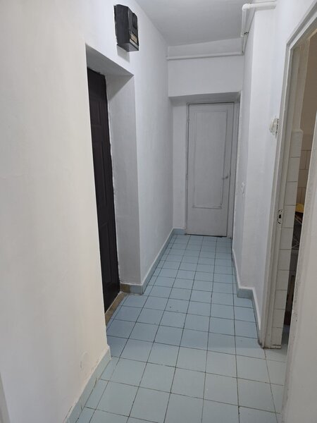 Resita Apartament cu o camera (garsoniera) ultracentral in Resita